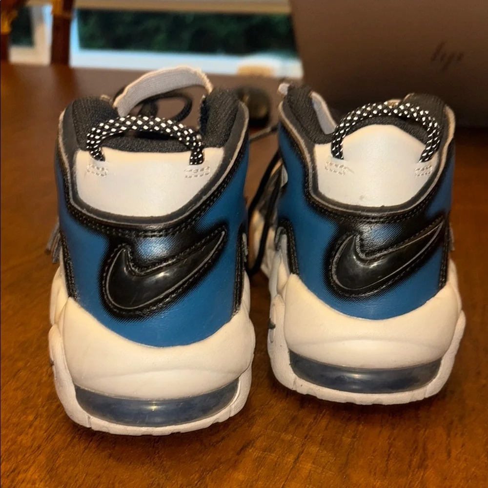Worn once Nike Kids AIR Sneakers in Cream and Black with Blue Accents size 4.5